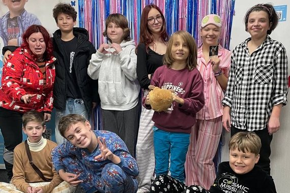  Kinder, die an einem Programm zur psychosozialen Unterstützung teilnehmen 