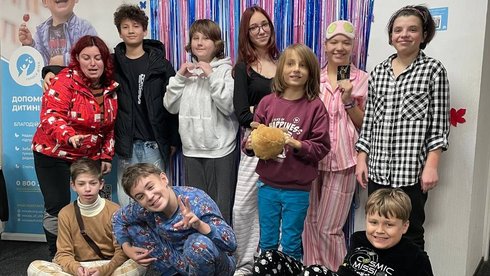  Kinder, die an einem Programm zur psychosozialen Unterstützung teilnehmen 
