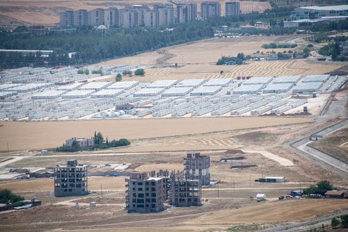 Eine offizielle 'Containerstadt' in der Provinz Adıyaman, Türkei