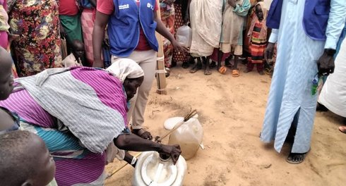 Schulung im Umgang mit Trinkwasser