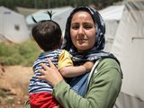Erdbebenopfer Ayşe mit ihrer einjährigen Tochter