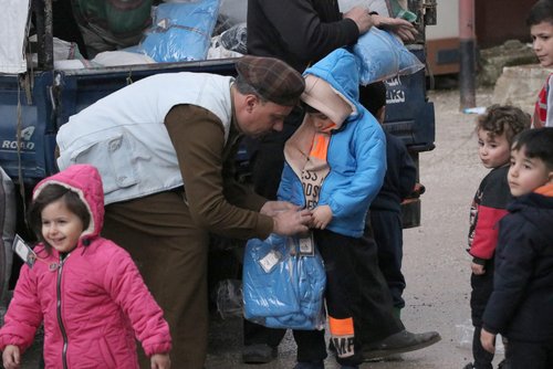 Verteilung von Winterkleidung im Großraum Aleppo